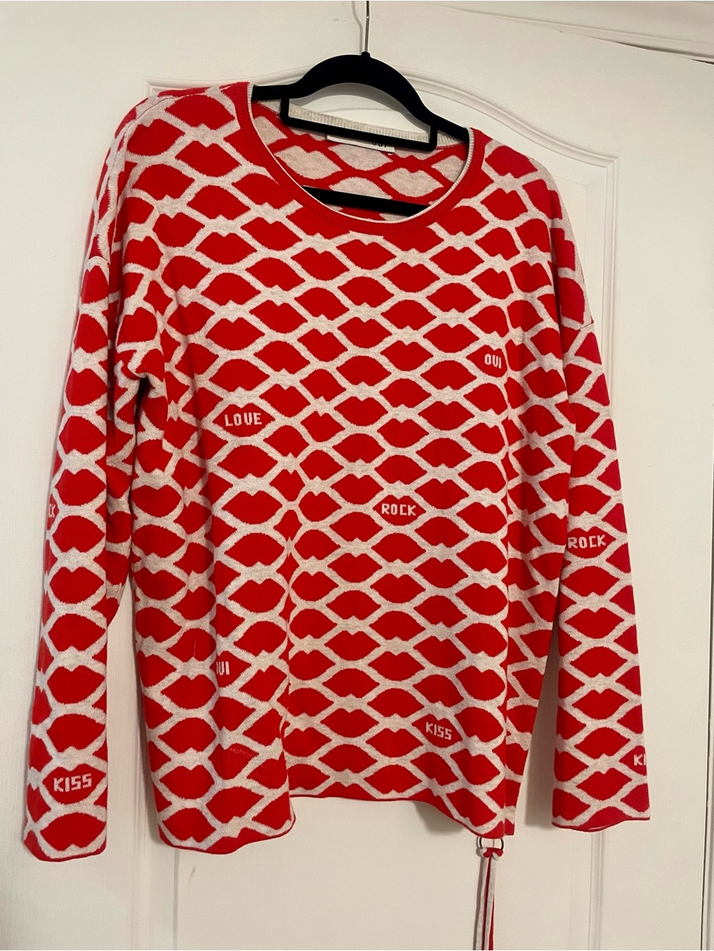 Red & White Patterned Sweater with Graphic Accents, Made by Oui Size 12 (L)